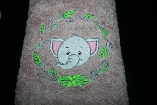 Serviette de bain tête d'éléphant