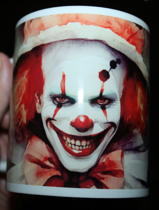 Tasse clown avec cicatrice